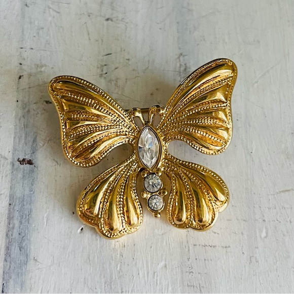 Vintage Monet crystal butterfly brooch - Picture 1 of 5